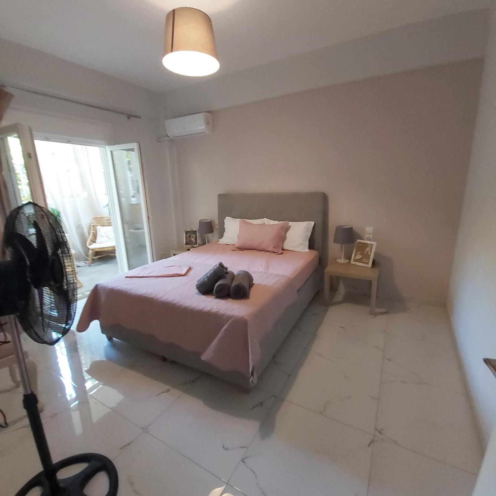Eytyhias Yard Apartments In Poros Poros Town Екстер'єр фото