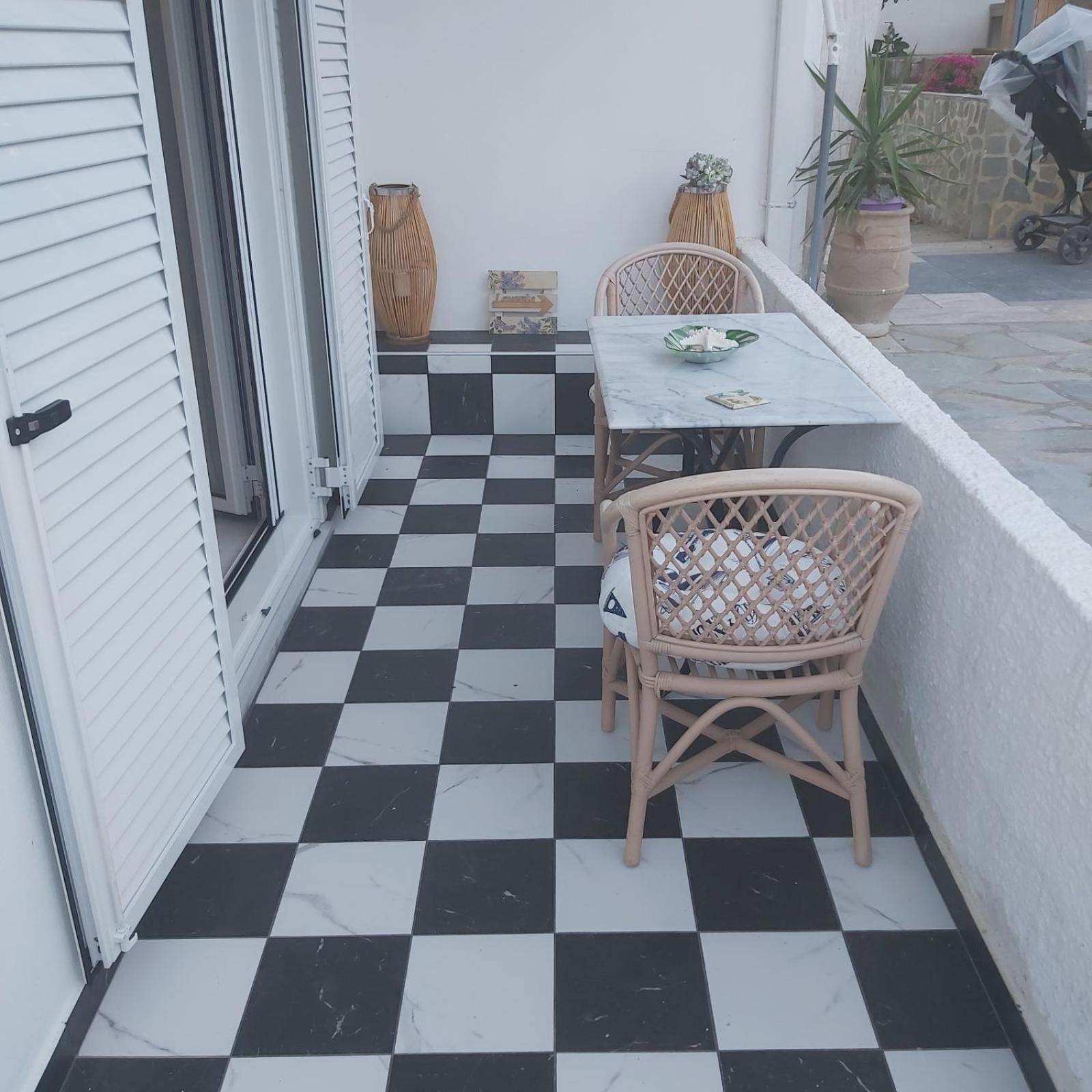 Eytyhias Yard Apartments In Poros Poros Town Екстер'єр фото