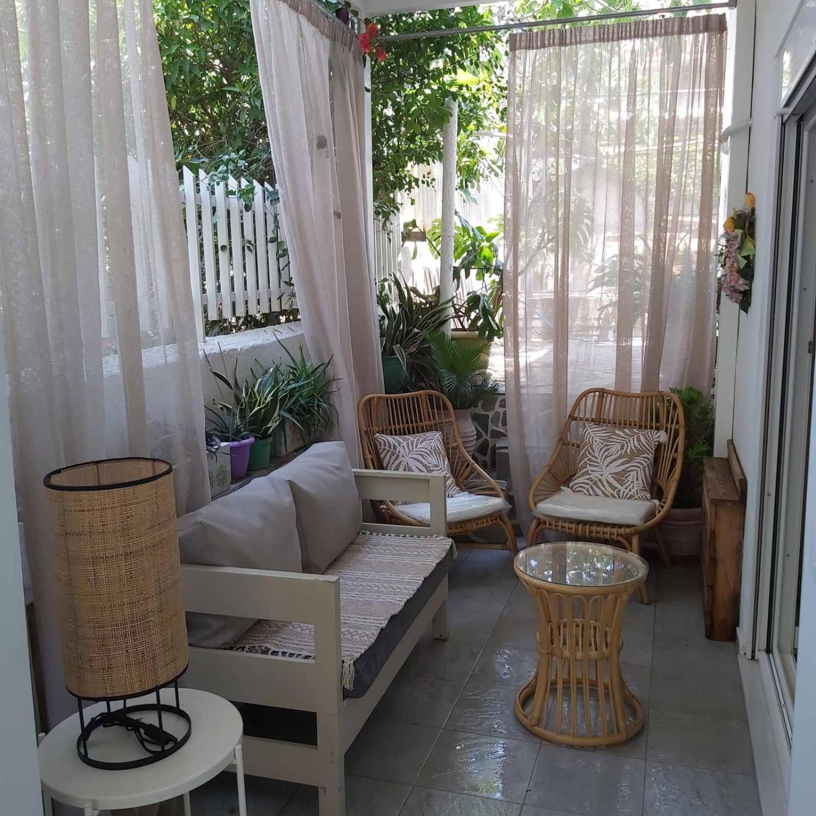 Eytyhias Yard Apartments In Poros Poros Town Екстер'єр фото